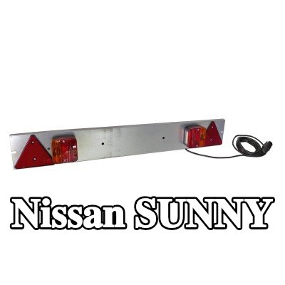 XL مصابيح خلفية مركبة — Nissan Sunny