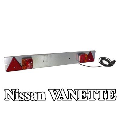 XL مصابيح خلفية مركبة — Nissan Vanette
