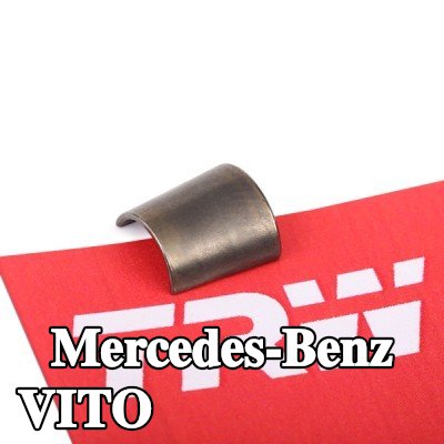 TRW Engine Component مسمار التثبيت للصمام — 2002 Mercedes-Benz Vito